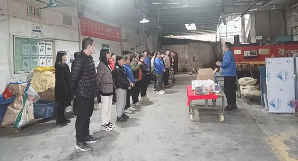 用心去孝敬，用愛去感恩--孝心無疆，愛滿廣有|廣有五金&東莞合頁
